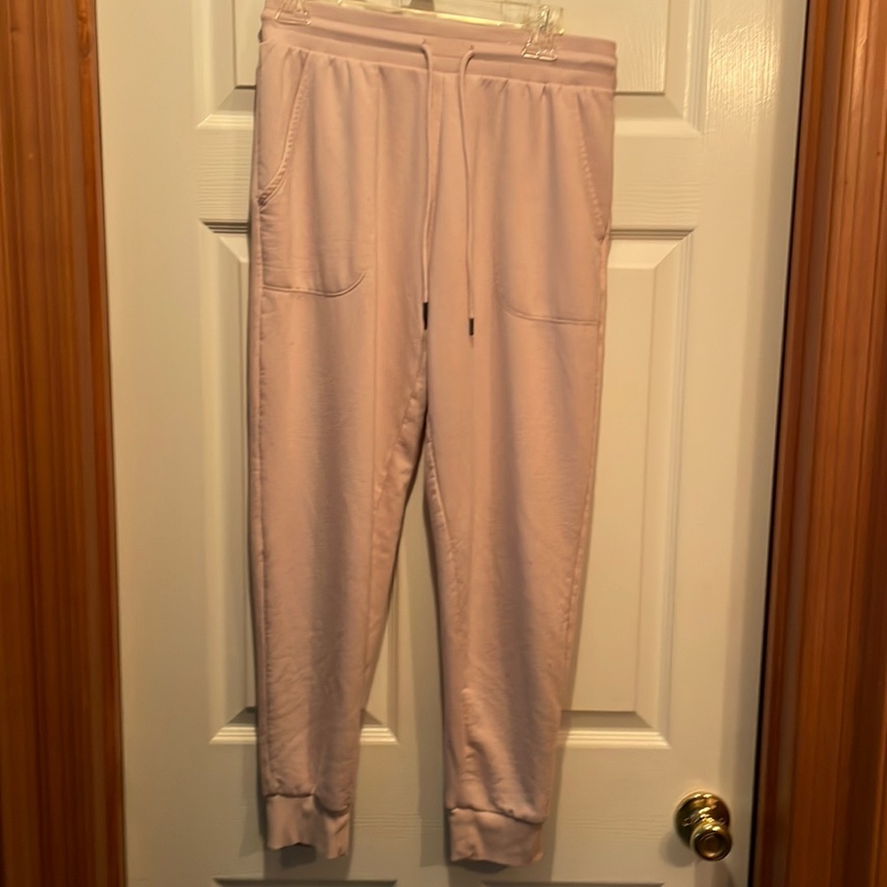Stars above sweat pants/ small